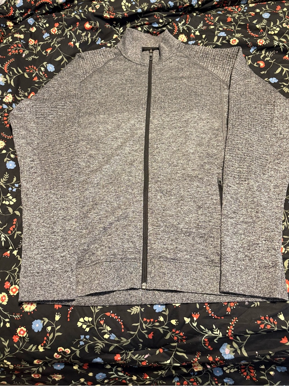 lululemon athletica Black and Gray Sweater Label Detail